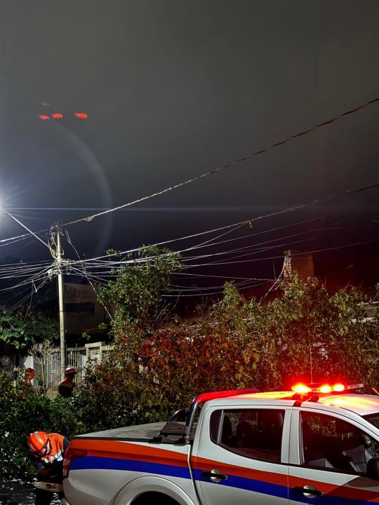 Foto 18 de 27 — Temporal volta a atingir Araraquara e provoca estragos em vários bairros; veja as fotos
